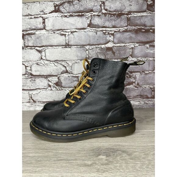 Dr Doc Marten’s Pascal Black Leather Lace Up Combat Boots Women’s Sz 7M US/38EU - Picture 1 of 16